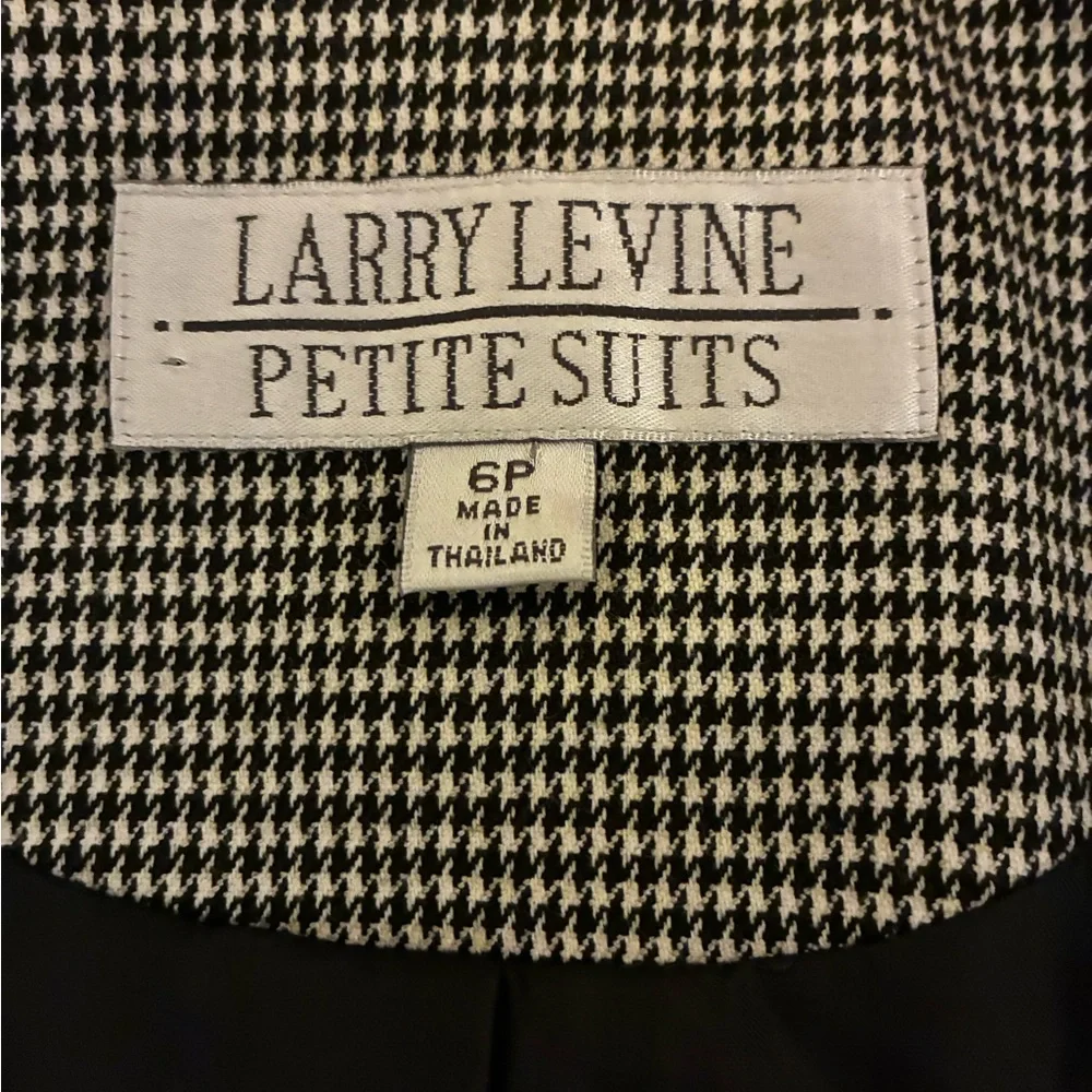 ❤️ Vintage size6 (Larry Levine) full piece suit - Picture 4 of 9